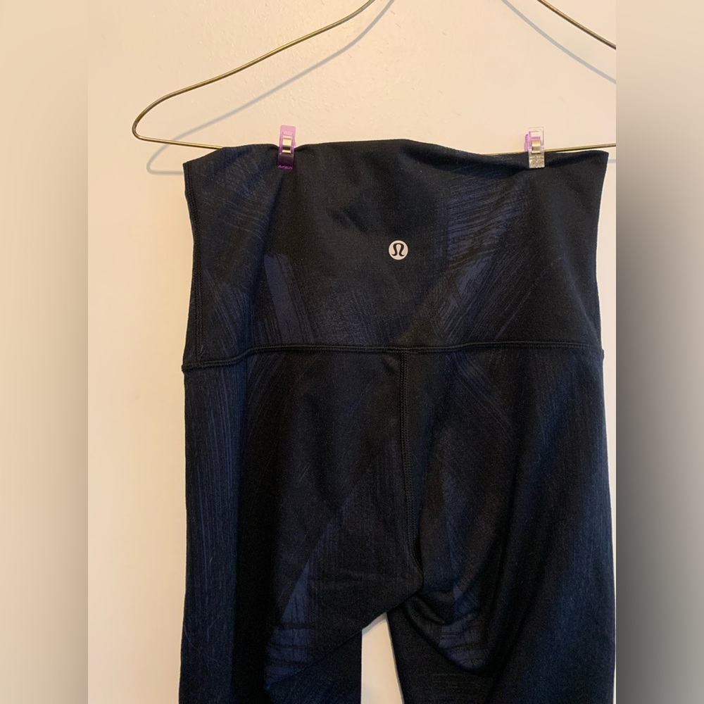 Lululemon Leggings Black & Blue Print Size 4